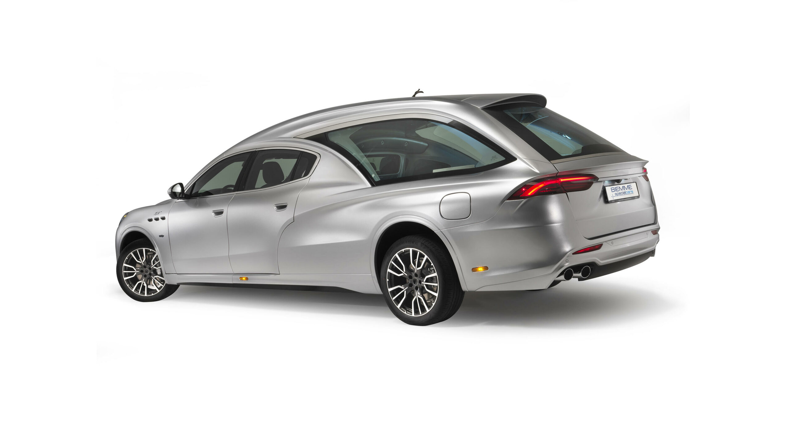 رولزرويس جوست ومرسيدس CLS تحصلان على نسخ مخصصة لنقل الموتى رولزرويس جوست ومرسيدس CLS تحصلان على نسخ مخصصة لنقل الموتى 9