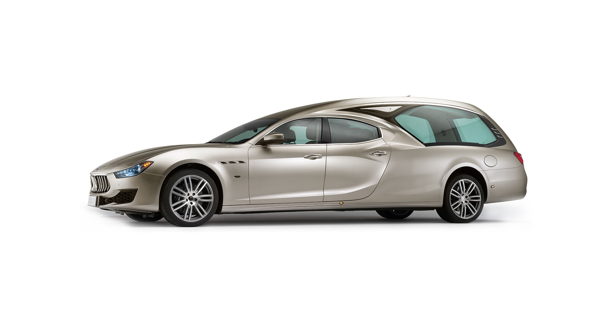 رولزرويس جوست ومرسيدس CLS تحصلان على نسخ مخصصة لنقل الموتى رولزرويس جوست ومرسيدس CLS تحصلان على نسخ مخصصة لنقل الموتى 8