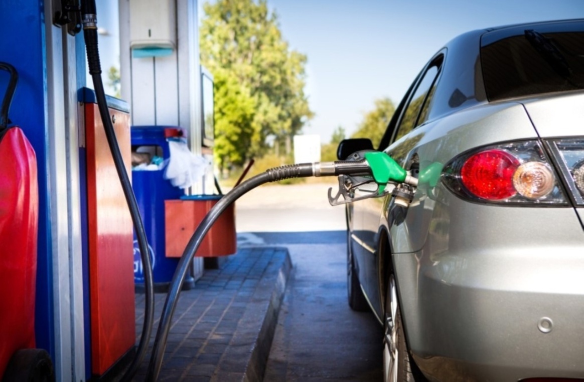 "التجارة" تكشف أبرز الاشتراطات لمراكز الخدمة ومحطات الوقود "التجارة" تكشف أبرز الاشتراطات لمراكز الخدمة ومحطات الوقود 4