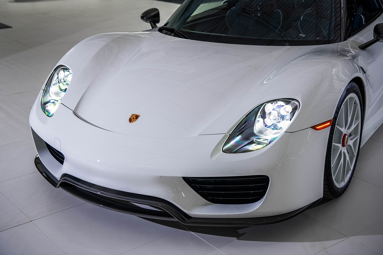 بورش 918 سبايدر بإصدار حصري للغاية تحقق سعر قياسي جديد بعد بيعها في مزاد علني بورش 918 سبايدر بإصدار حصري للغاية تحقق سعر قياسي جديد بعد بيعها في مزاد علني 13