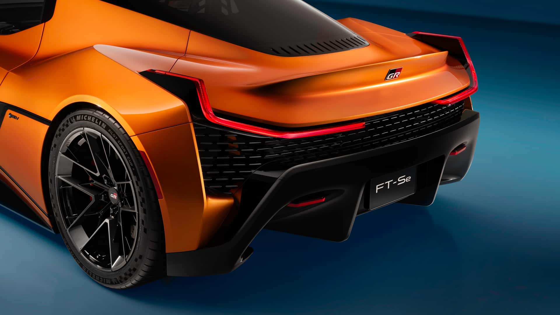 كل ما نعرفه عن سيارة الكوبيه الرائعة الجديدة FT-SE من تويوتا كل ما نعرفه عن سيارة الكوبيه الرائعة الجديدة FT-SE من تويوتا 5