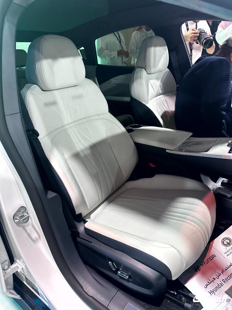 جيلي في معرض الرياض تكشف عن طراز كهربائي وآخر يعمل بالميثانول وسيارة سيدان متوسطة الحجم جيلي في معرض الرياض تكشف عن طراز كهربائي وآخر يعمل بالميثانول وسيارة سيدان متوسطة الحجم 16