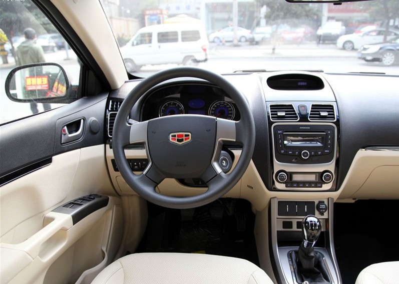 جيلي امجراند 2013 في السعودية.. كم سعرها ومن أين تشتريها؟ جيلي امجراند 2013 في السعودية.. كم سعرها ومن أين تشتريها؟ 4