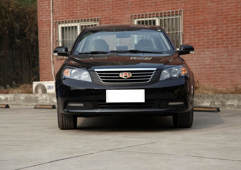 جيلي امجراند 2013 في السعودية.. كم سعرها ومن أين تشتريها؟ جيلي امجراند 2013 في السعودية.. كم سعرها ومن أين تشتريها؟ 3