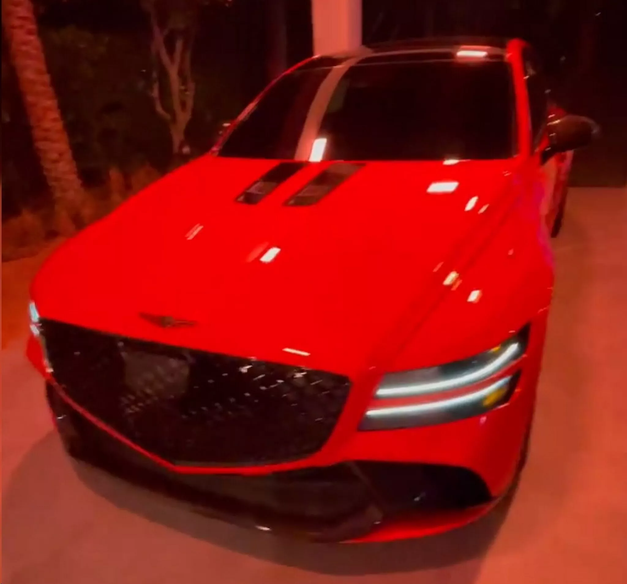 جينيسيس تكشف عن إصدار G80 بيرفورمانس رياضي، وإصدار GV80 Twilight الأكثر فخامة وحصرية في دبي جينيسيس تكشف عن إصدار G80 بيرفورمانس رياضي، وإصدار GV80 Twilight الأكثر فخامة وحصرية في دبي 1