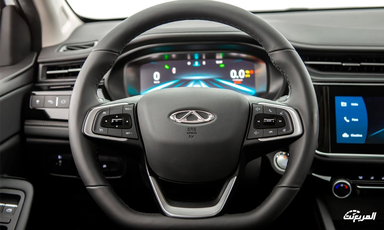 سيارة شيري اريزو 6 برو 2023 سيدان صغيرة مع مزايا اقتصادية تعرف عليها في السعودية سيارة شيري اريزو 6 برو 2023 عجلة القيادة