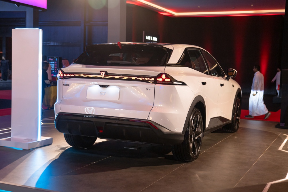 شانجان في معرض الرياض تكشف عن ايدو بلس الجديدة وطرازين كهربائيين من علامة Deep Blue استعدادا للتدشين في السعودية شانجان في معرض الرياض تكشف عن ايدو بلس الجديدة وطرازين كهربائيين من علامة Deep Blue استعدادا للتدشين في السعودية 28