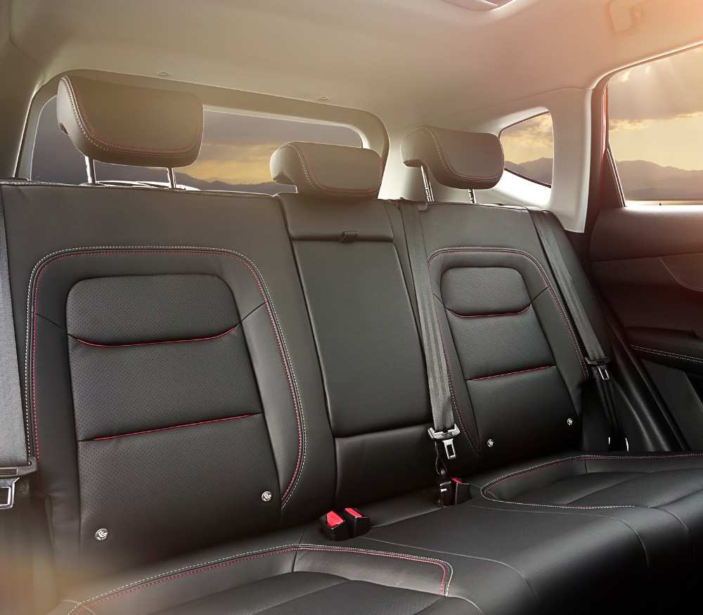 شيري تيجو 7 برو 2023 فل كامل كروس اوفر شبابية بمزايا عملية واقتصادية تعرف عليها شيري تيجو 7 برو 2023 فل كامل المقاعد الخلفية