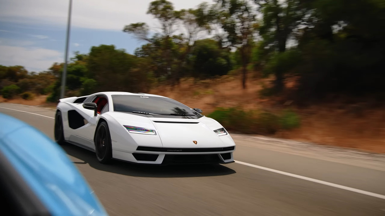 ملياردير أسترالي للألعاب يمتلك واحدة من أكثر مجموعات السيارات تميزاً في العالم بقيمة تتجاوز 100 مليون دولار ملياردير أسترالي للألعاب يمتلك واحدة من أكثر مجموعات السيارات تميزاً في العالم بقيمة تتجاوز 100 مليون دولار 10