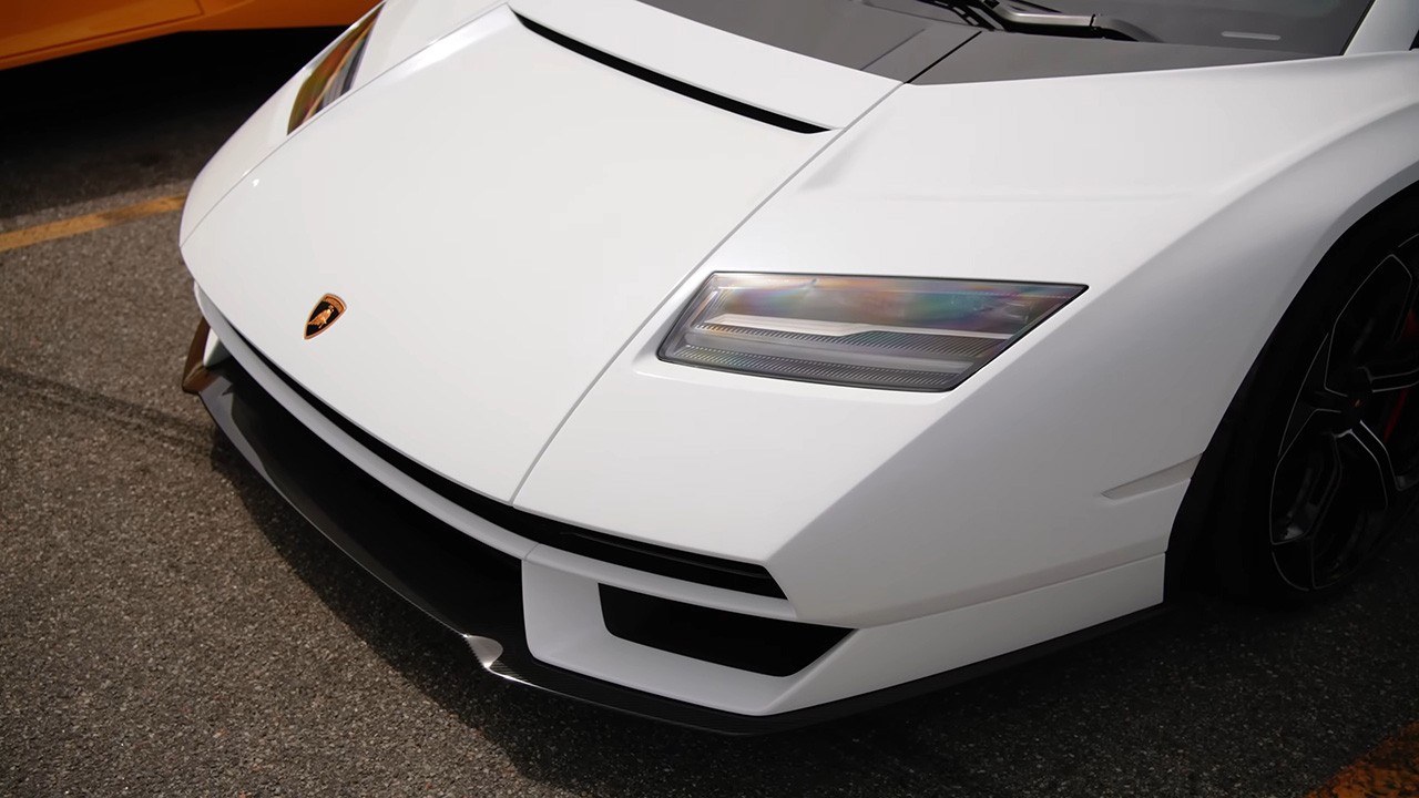 ملياردير أسترالي للألعاب يمتلك واحدة من أكثر مجموعات السيارات تميزاً في العالم بقيمة تتجاوز 100 مليون دولار ملياردير أسترالي للألعاب يمتلك واحدة من أكثر مجموعات السيارات تميزاً في العالم بقيمة تتجاوز 100 مليون دولار 3