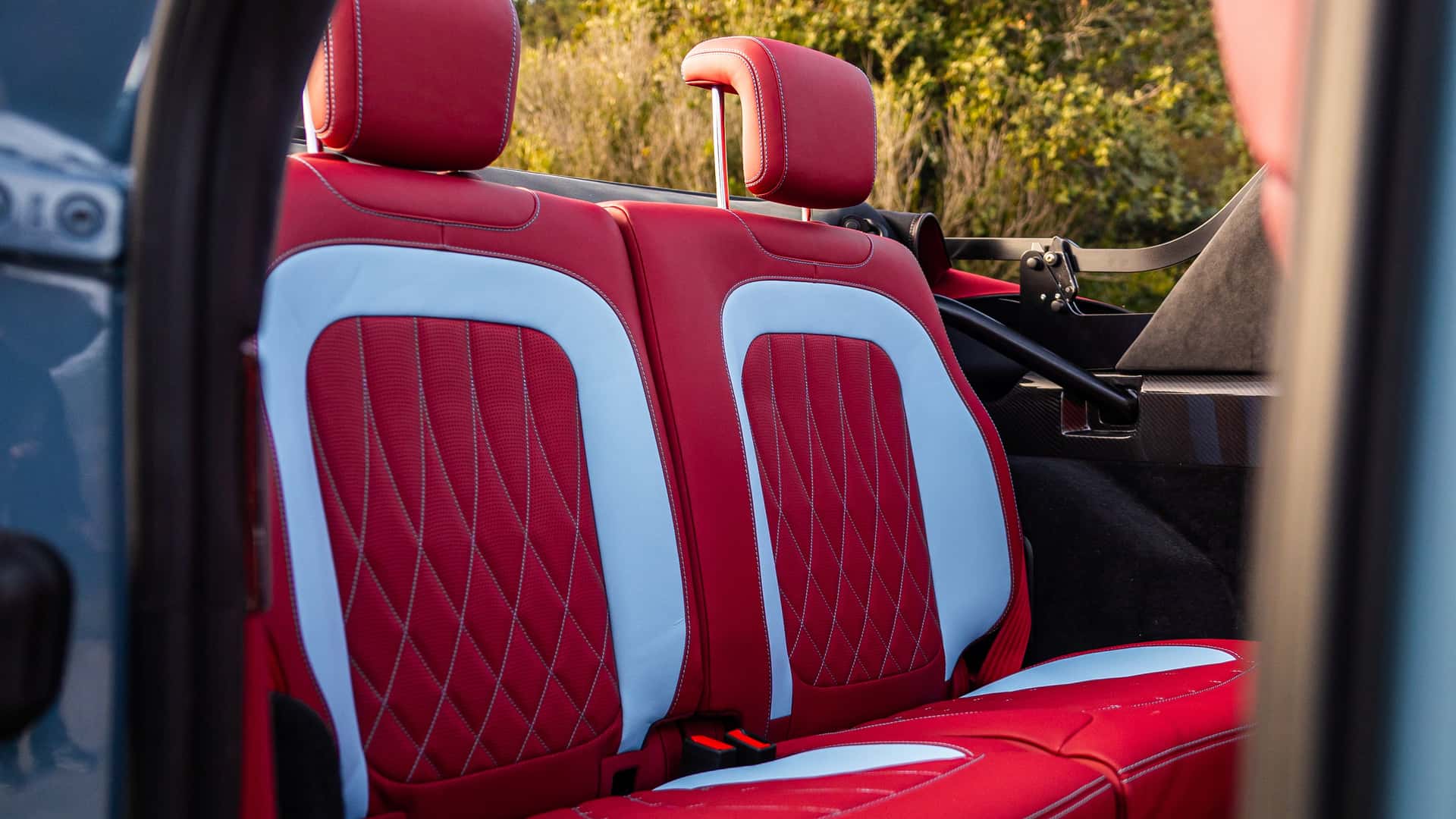 مرسيدس جي كلاس تحصل على إصدار مكشوف وحصري للغاية بسعر يتجاوز مليون يورو مرسيدس جي كلاس تحصل على إصدار مكشوف وحصري للغاية بسعر يتجاوز مليون يورو 13