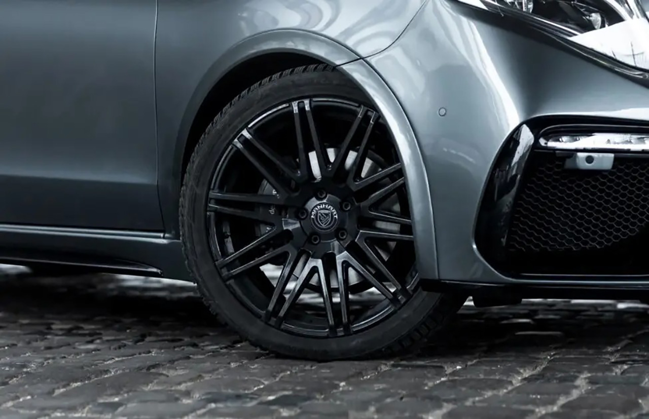 مرسيدس V كلاس تتحول من سيارة مملة إلى ميني فان رياضية مشوقة بعد تعديلات مانهارت مرسيدس V كلاس تتحول من سيارة مملة إلى ميني فان رياضية مشوقة بعد تعديلات مانهارت 10