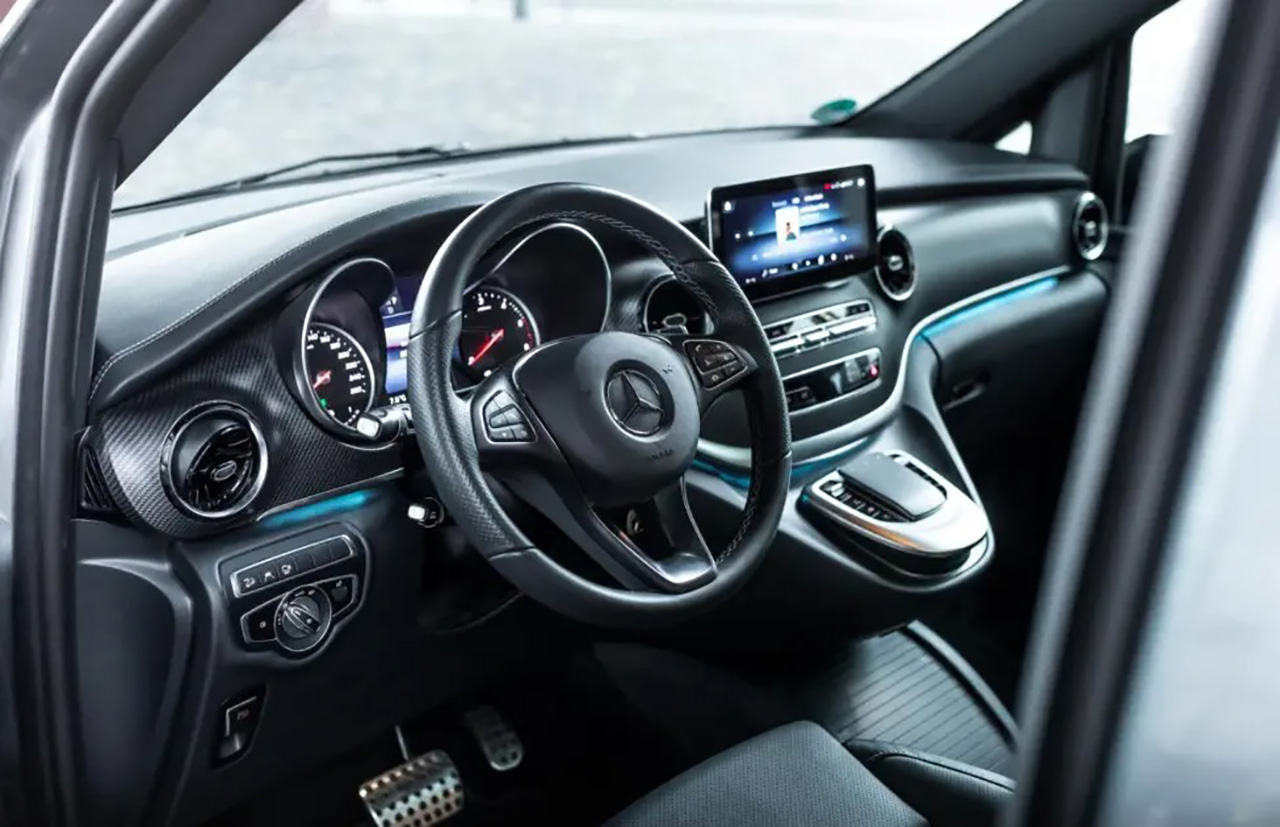 مرسيدس V كلاس تتحول من سيارة مملة إلى ميني فان رياضية مشوقة بعد تعديلات مانهارت مرسيدس V كلاس تتحول من سيارة مملة إلى ميني فان رياضية مشوقة بعد تعديلات مانهارت 13