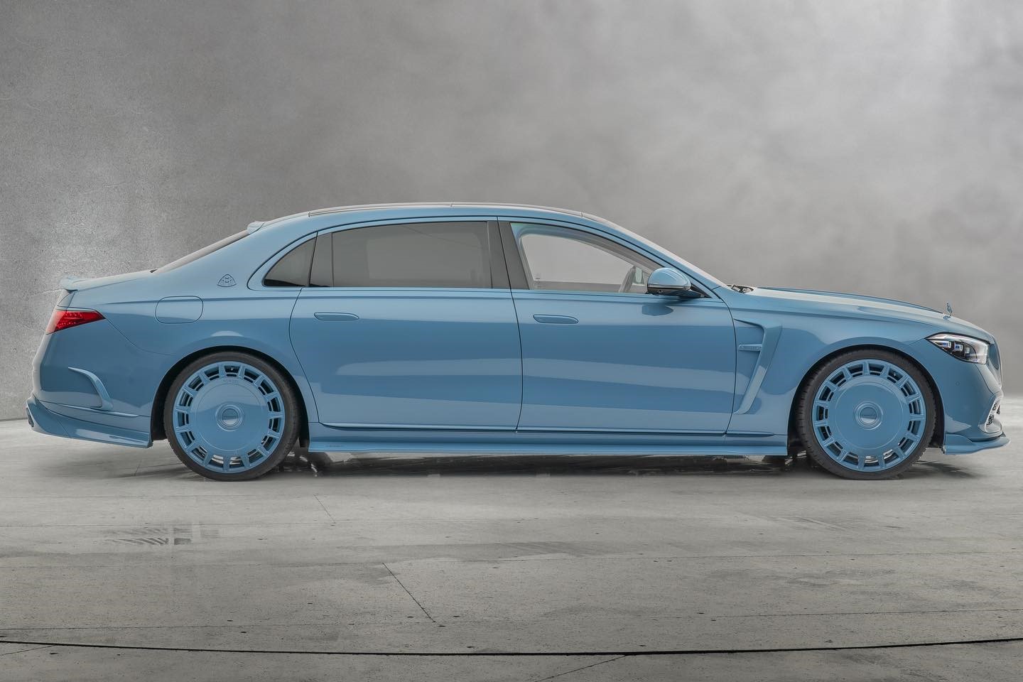 مرسيدس مايباخ إس كلاس تحصل على إصدار أزرق رائع للصين من مانسوري مرسيدس مايباخ إس كلاس تحصل على إصدار أزرق رائع للصين من مانسوري 3