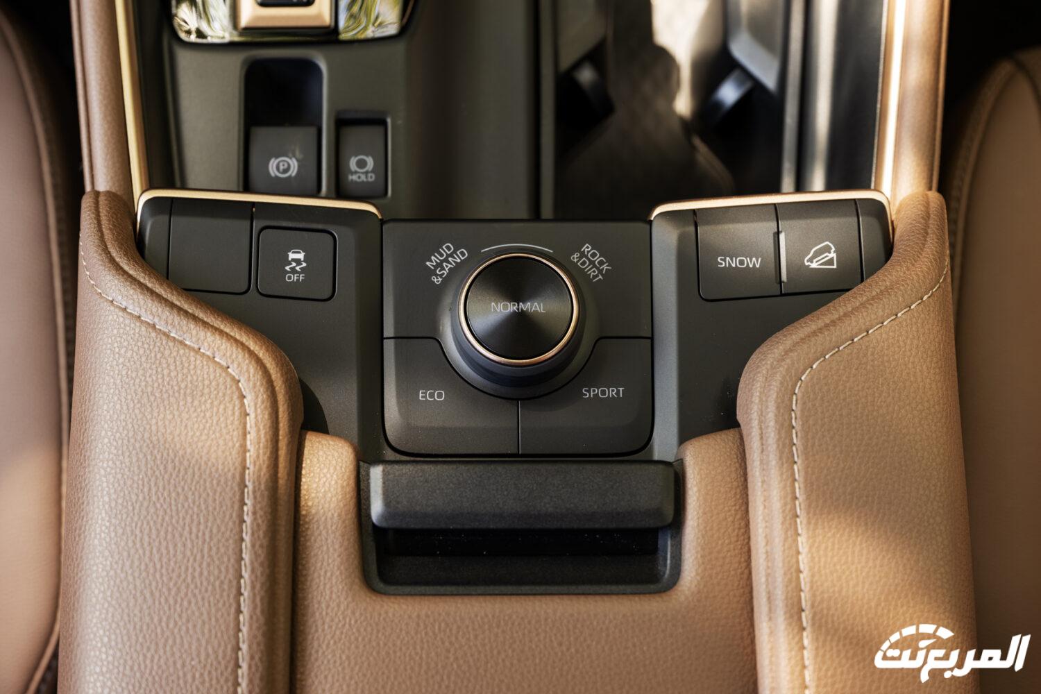 تويوتا جراند هايلاندر 2024 الجديدة بجميع الفئات والاسعار المتوفرة وابرز العيوب والمميزات تويوتا جراند هايلاندر 2024 الجديدة بجميع الفئات والاسعار المتوفرة وابرز العيوب والمميزات 39