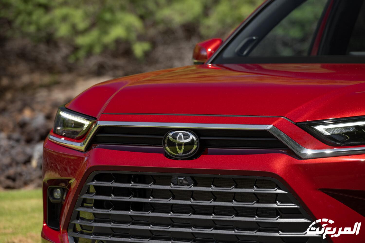 تويوتا جراند هايلاندر 2024 الجديدة بجميع الفئات والاسعار المتوفرة وابرز العيوب والمميزات صور تويوتا جراند هايلاندر 2024 بجودة عالية