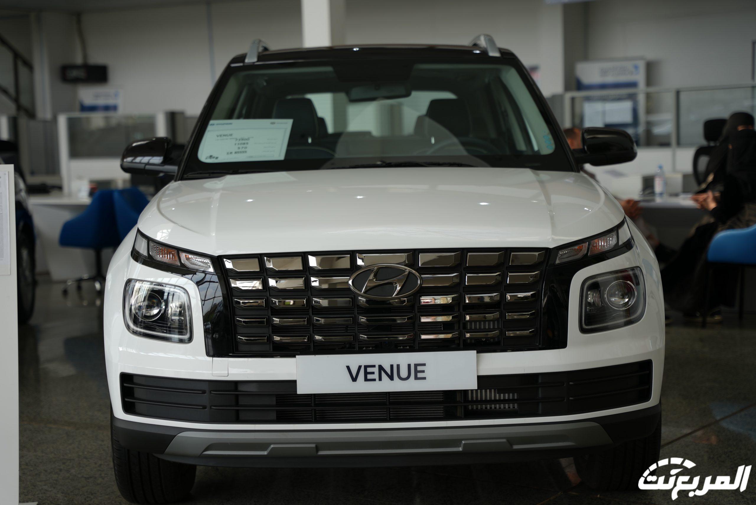 هيونداي فينيو 2024 الجديدة بجميع الفئات والاسعار المتوفرة عند الوكيل وابرز العيوب والمميزات هيونداي فينيو 2024 الجديدة بجميع الفئات والاسعار المتوفرة عند الوكيل وابرز العيوب والمميزات 23