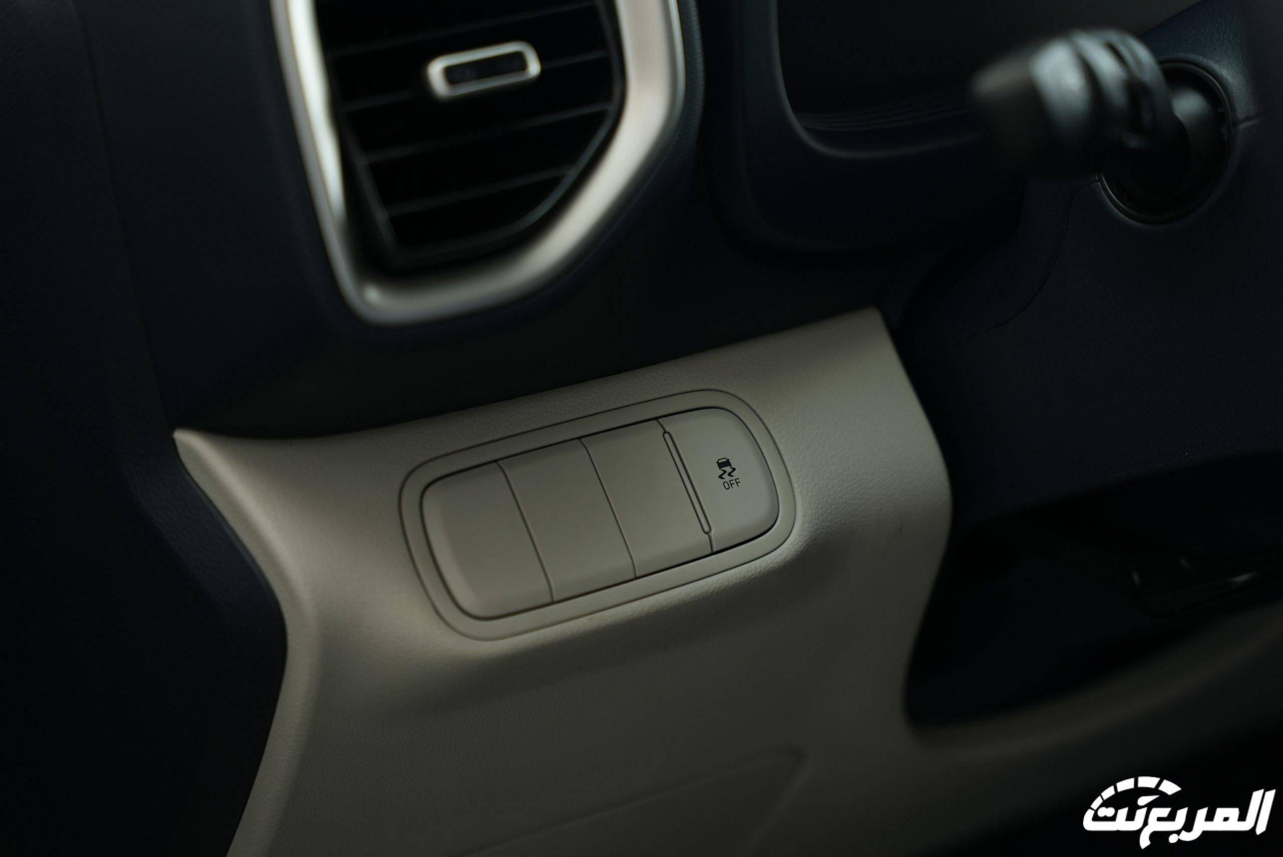 هيونداي فينيو 2024 الجديدة بجميع الفئات والاسعار المتوفرة عند الوكيل وابرز العيوب والمميزات هيونداي فينيو 2024 الجديدة بجميع الفئات والاسعار المتوفرة عند الوكيل وابرز العيوب والمميزات 9