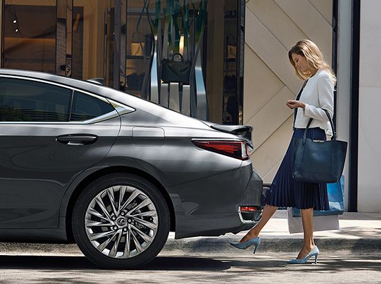 فئات لكزس es 2024 مع اسعارها وابرز المواصفات والتقنيات لدى الوكيل فئات لكزس es 2024 مع اسعارها وابرز المواصفات والتقنيات لدى الوكيل 48