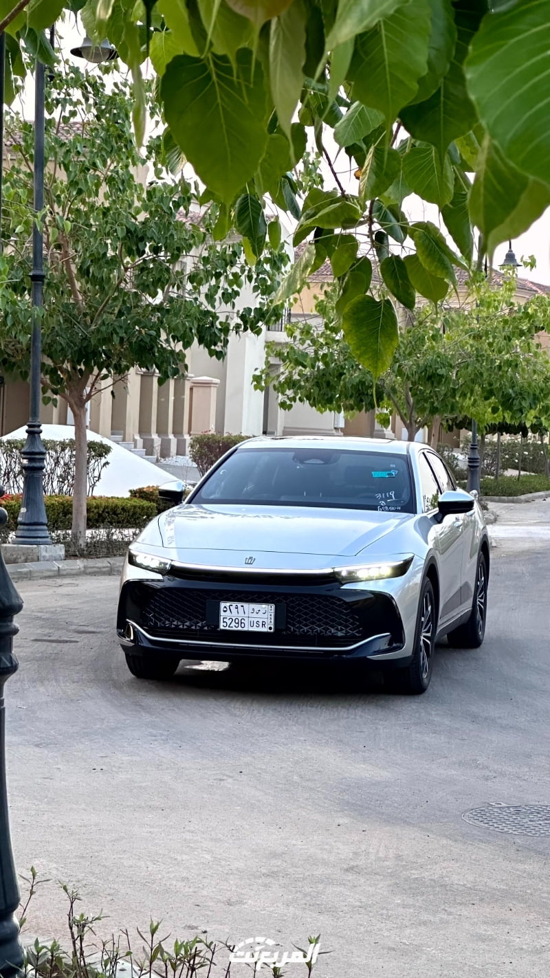 صور تويوتا كراون 2024 بجودة عالية من الداخل والخارج والألوان المتوفرة صور تويوتا كراون 2024 37