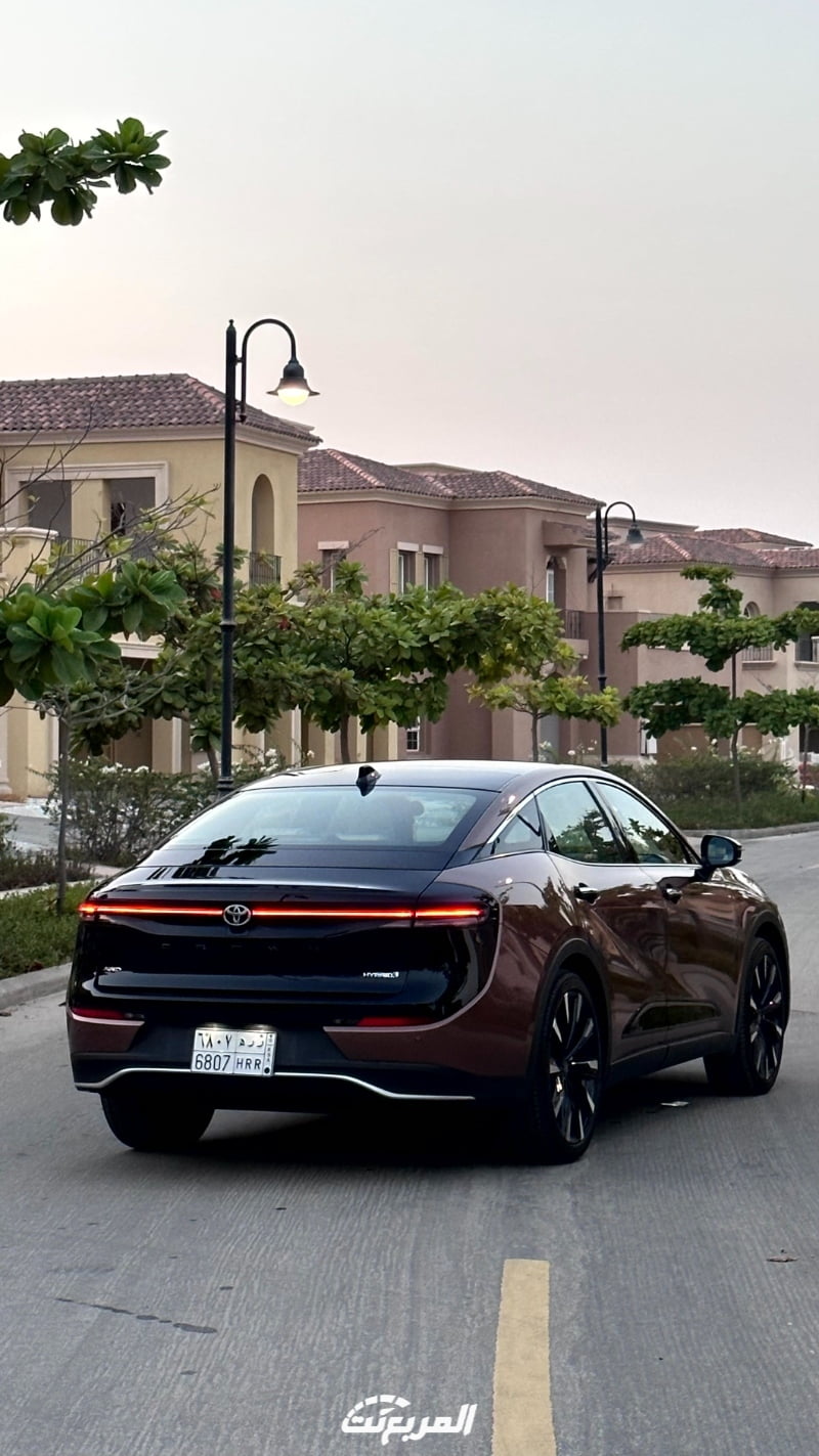 تويوتا كراون 2024 الجديدة بجميع الفئات والاسعار المتوفرة عند الوكيل وابرز العيوب والمميزات تويوتا كراون 2024 40