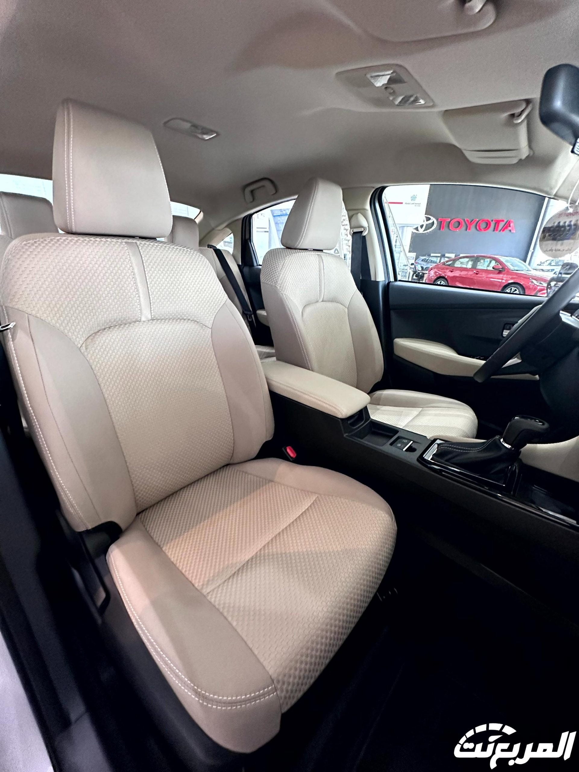 تويوتا يارس 2024 الجديدة بجميع الفئات والاسعار المتوفرة عند الوكيل وابرز العيوب والمميزات فئات تويوتا يارس 2024 116