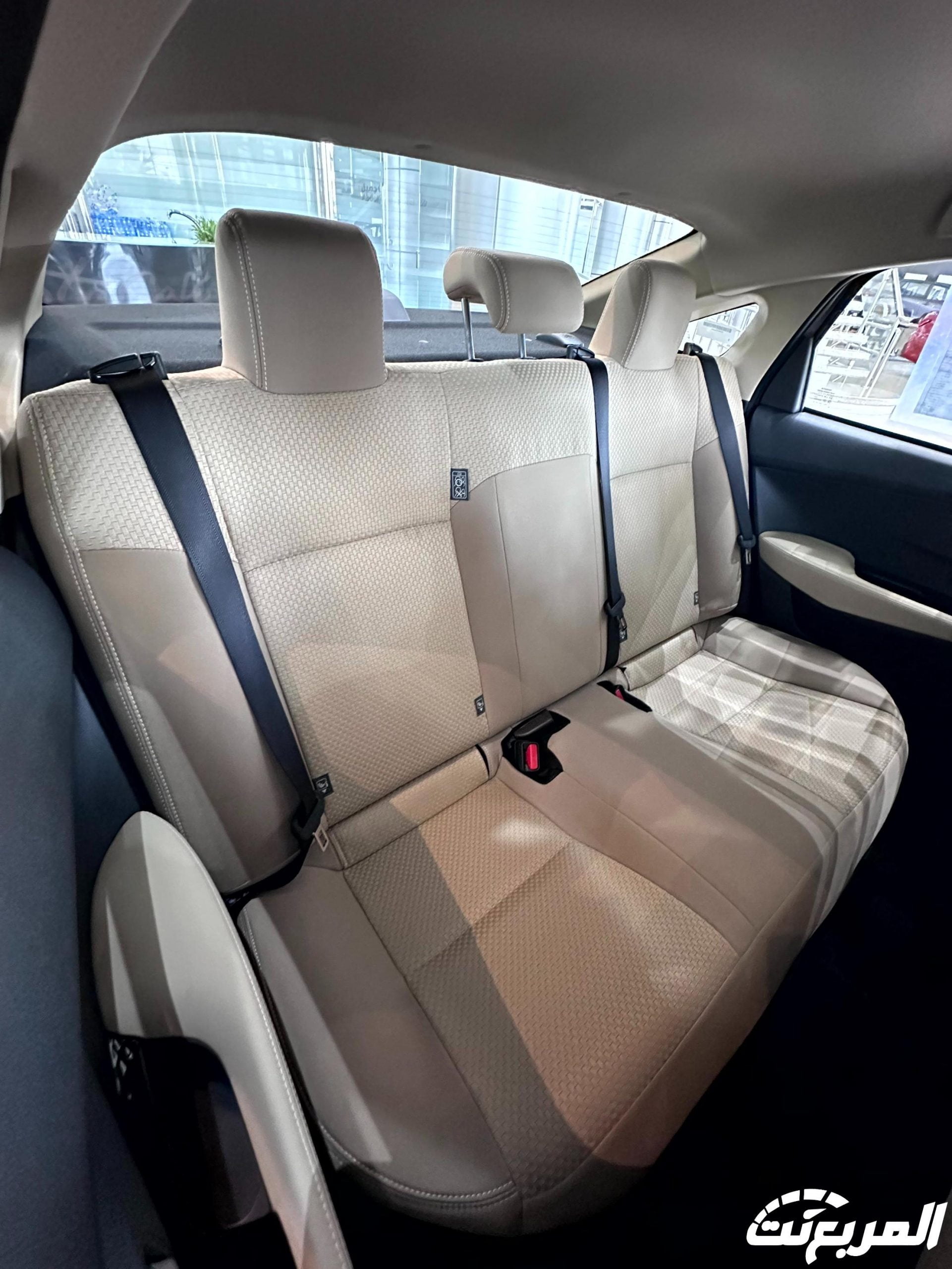 تويوتا يارس 2024 الجديدة بجميع الفئات والاسعار المتوفرة عند الوكيل وابرز العيوب والمميزات فئات تويوتا يارس 2024 117