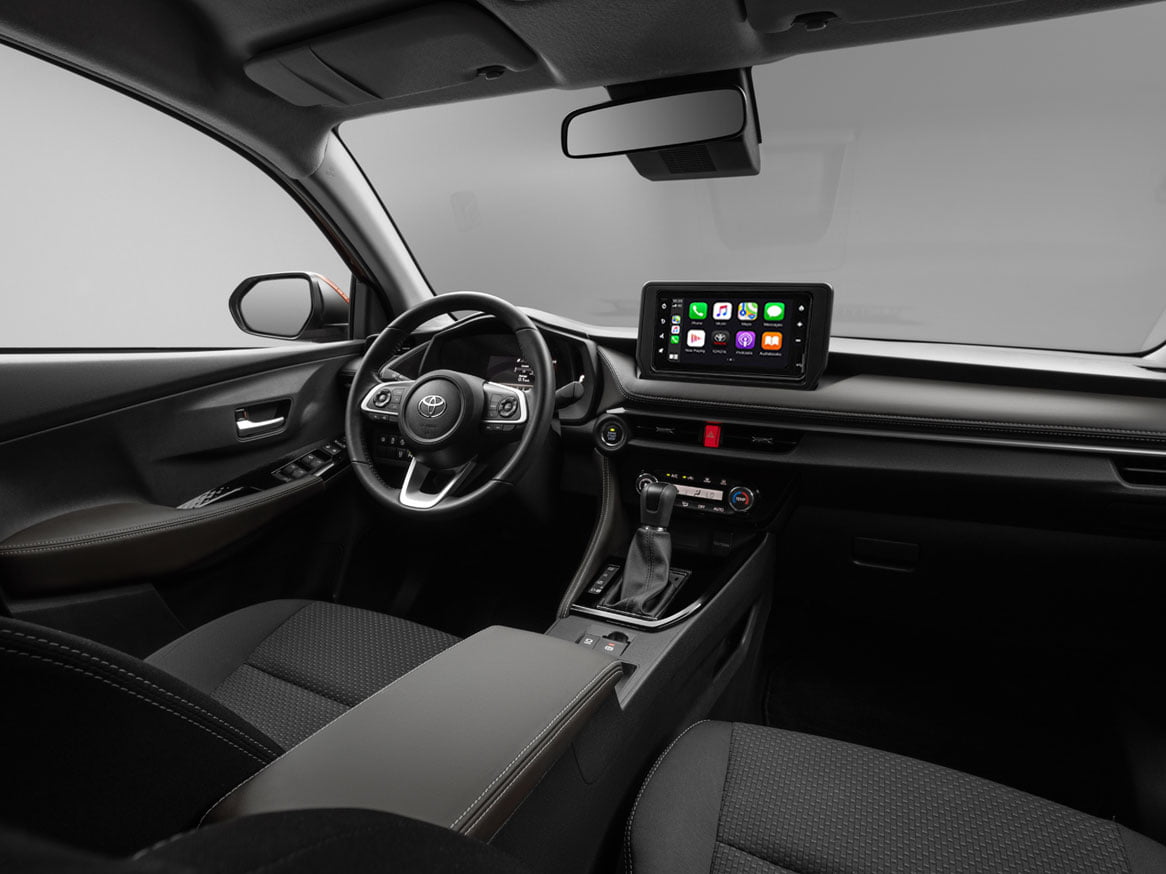 تويوتا يارس 2024 الجديدة بجميع الفئات والاسعار المتوفرة عند الوكيل وابرز العيوب والمميزات تويوتا يارس 2024 7