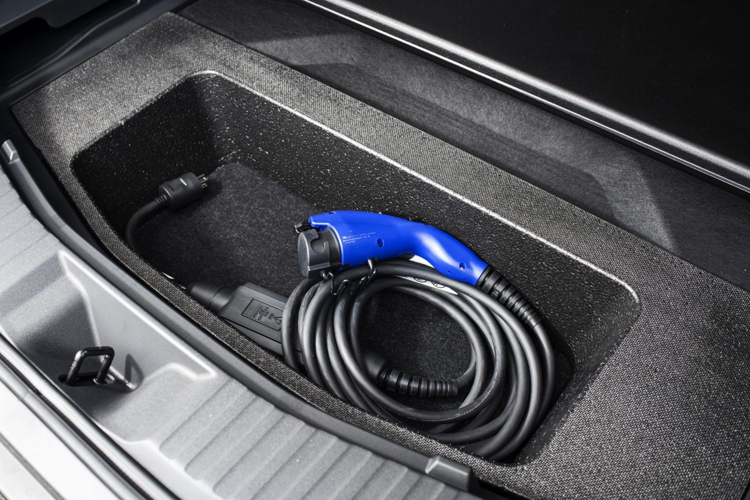 تويوتا bZ4X 2024 الجديدة بجميع الفئات والأسعار المتوفرة وأبرز العيوب والمميزات تويوتا bZ4X 2024 الجديدة بجميع الفئات والأسعار المتوفرة وأبرز العيوب والمميزات 20