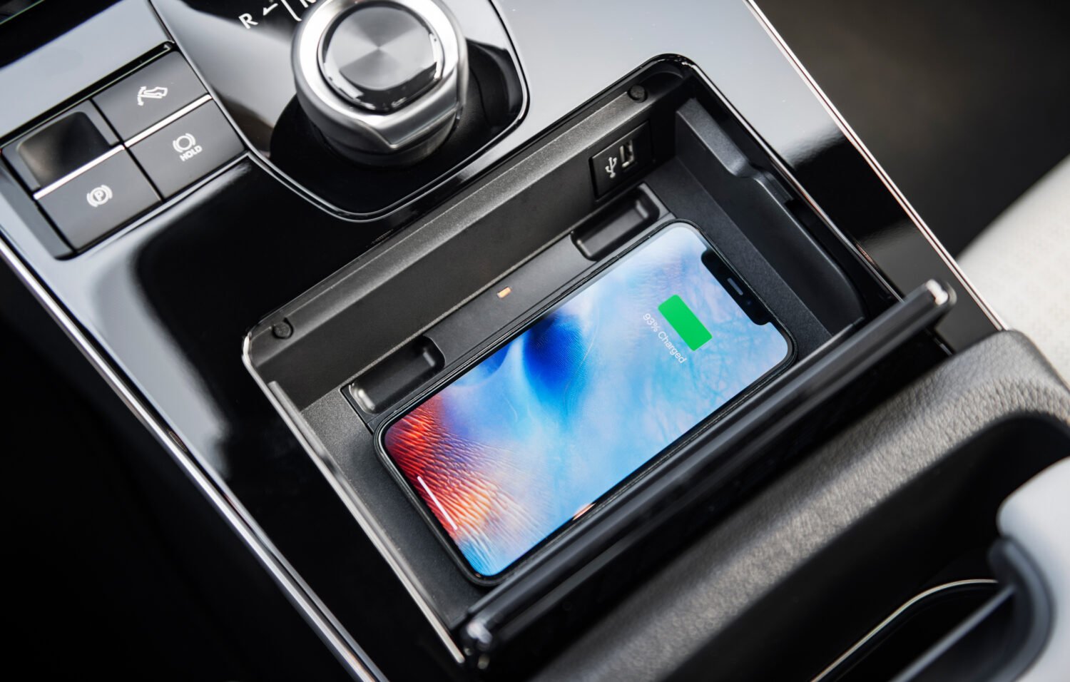 تويوتا bZ4X 2024 الجديدة بجميع الفئات والأسعار المتوفرة وأبرز العيوب والمميزات تويوتا bZ4X 2024 الجديدة بجميع الفئات والأسعار المتوفرة وأبرز العيوب والمميزات 16