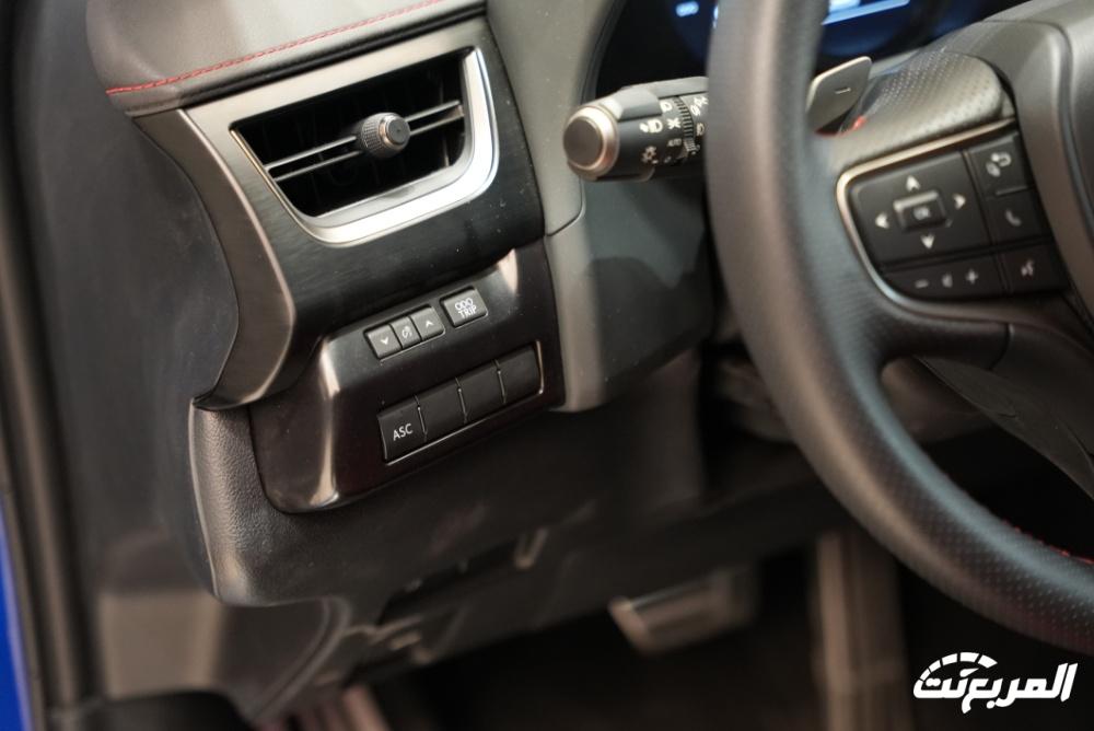 صور لكزس UX 2024 بجودة عالية من الداخل والخارج والألوان المتوفرة صور لكزس UX 2024 بجودة عالية من الداخل والخارج والألوان المتوفرة 28