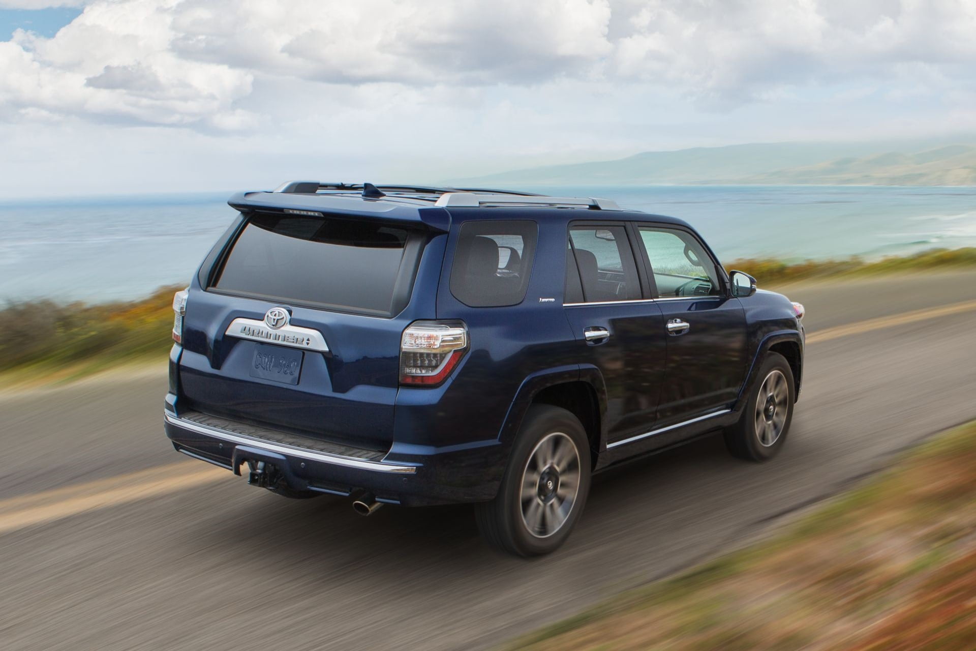 فئات تويوتا فور رانر 2024 مع أسعارها وأبرز المواصفات والتقنيات فئات تويوتا فور رانر 2024 مع أسعارها وأبرز المواصفات والتقنيات 7