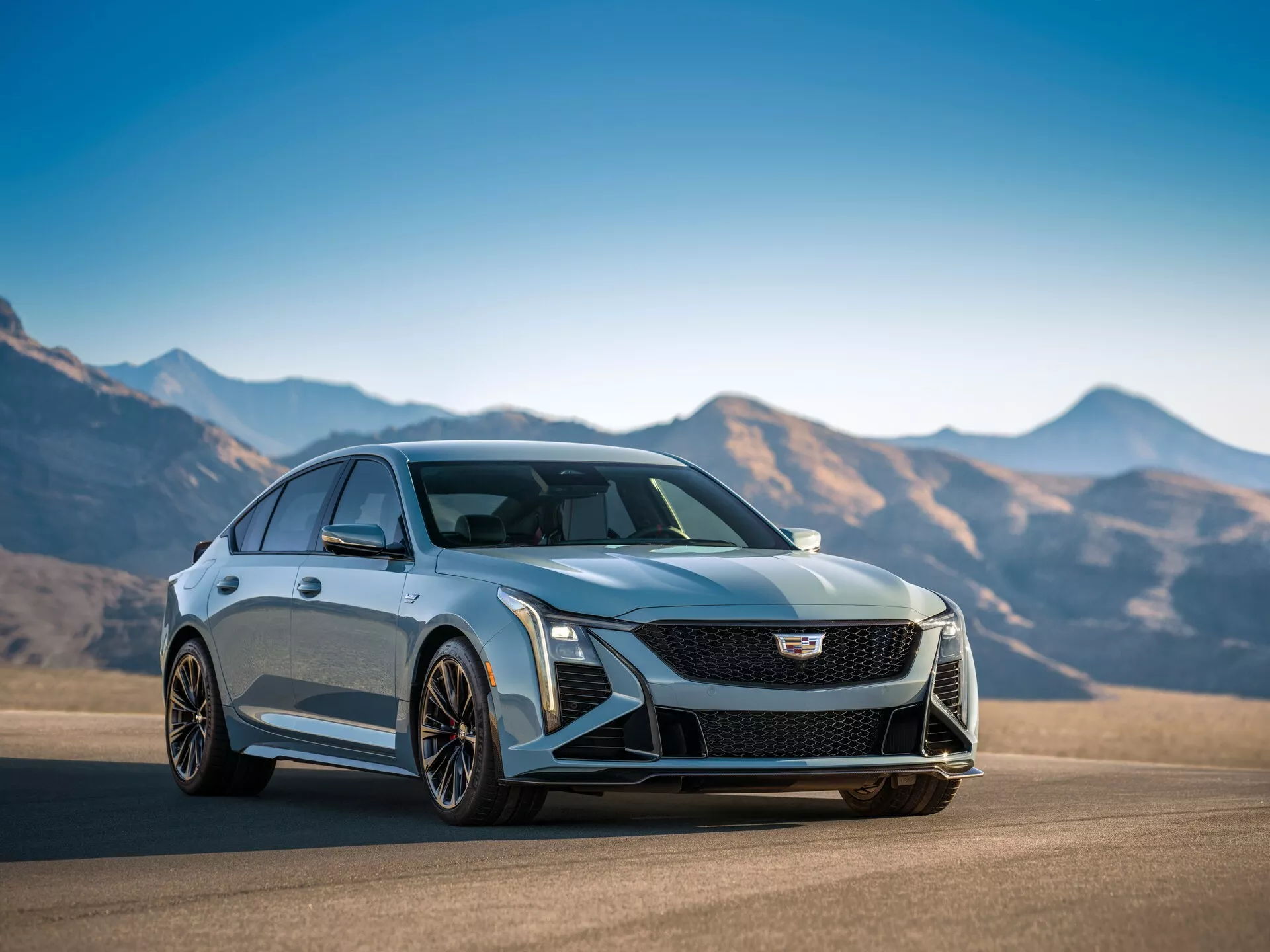 كاديلاك CT5-V بلاكوينج 2025 فيس ليفت الجديدة تنطلق رسمياً "مواصفات وصور" 5