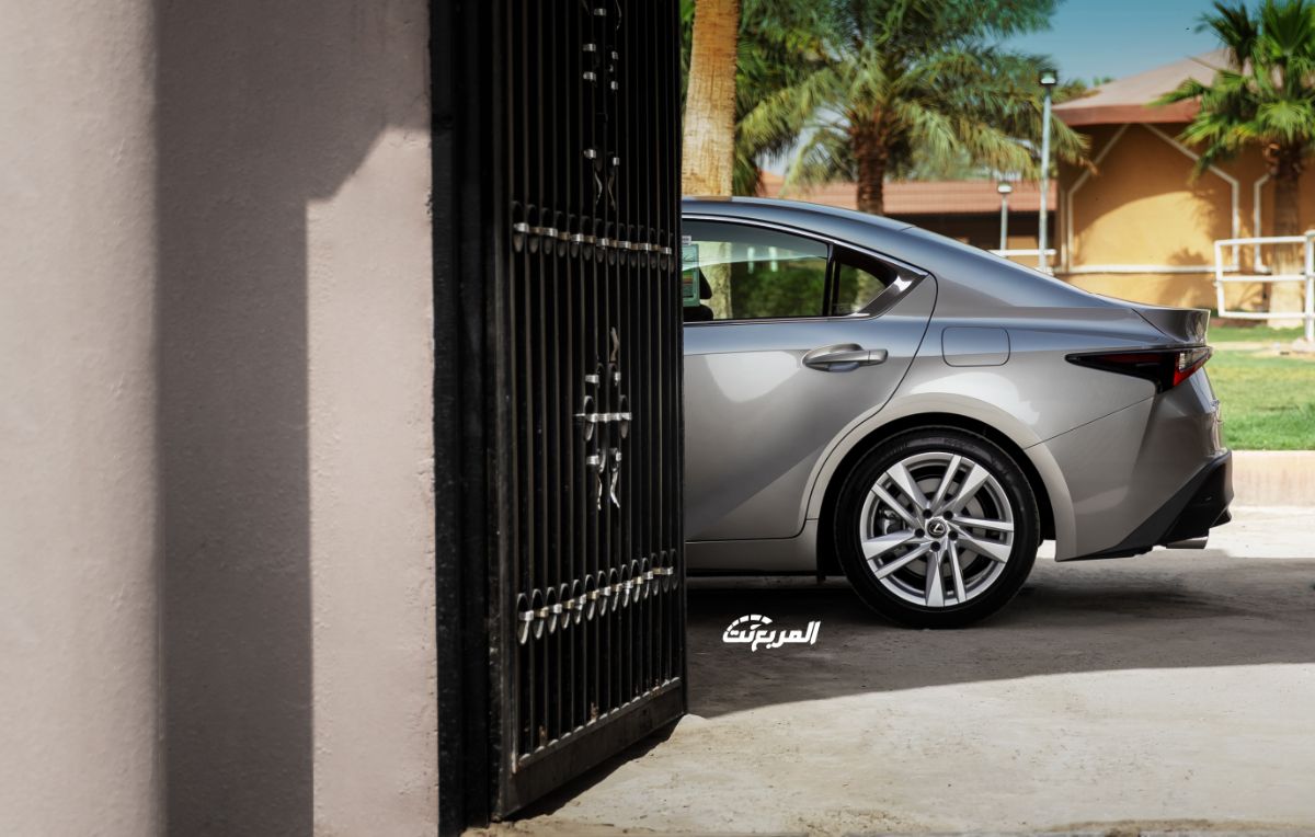 كم سعر لكزس ارنوب 2023 وأبرز تجهيزات وأداء سيارة IS الأصغر للعلامة؟ كم سعر لكزس ارنوب 2023 وأبرز تجهيزات وأداء سيارة IS الأصغر للعلامة؟ 5