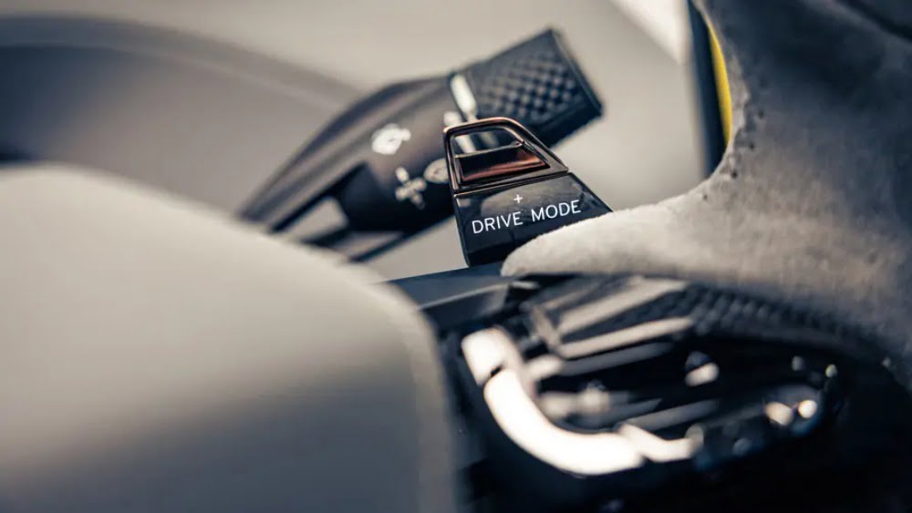 لوتس إليتر: ما المتوقع من SUV كهربائية رياضية من العلامة البريطانية لوتس إليتر: ما المتوقع من SUV كهربائية رياضية من العلامة البريطانية 11