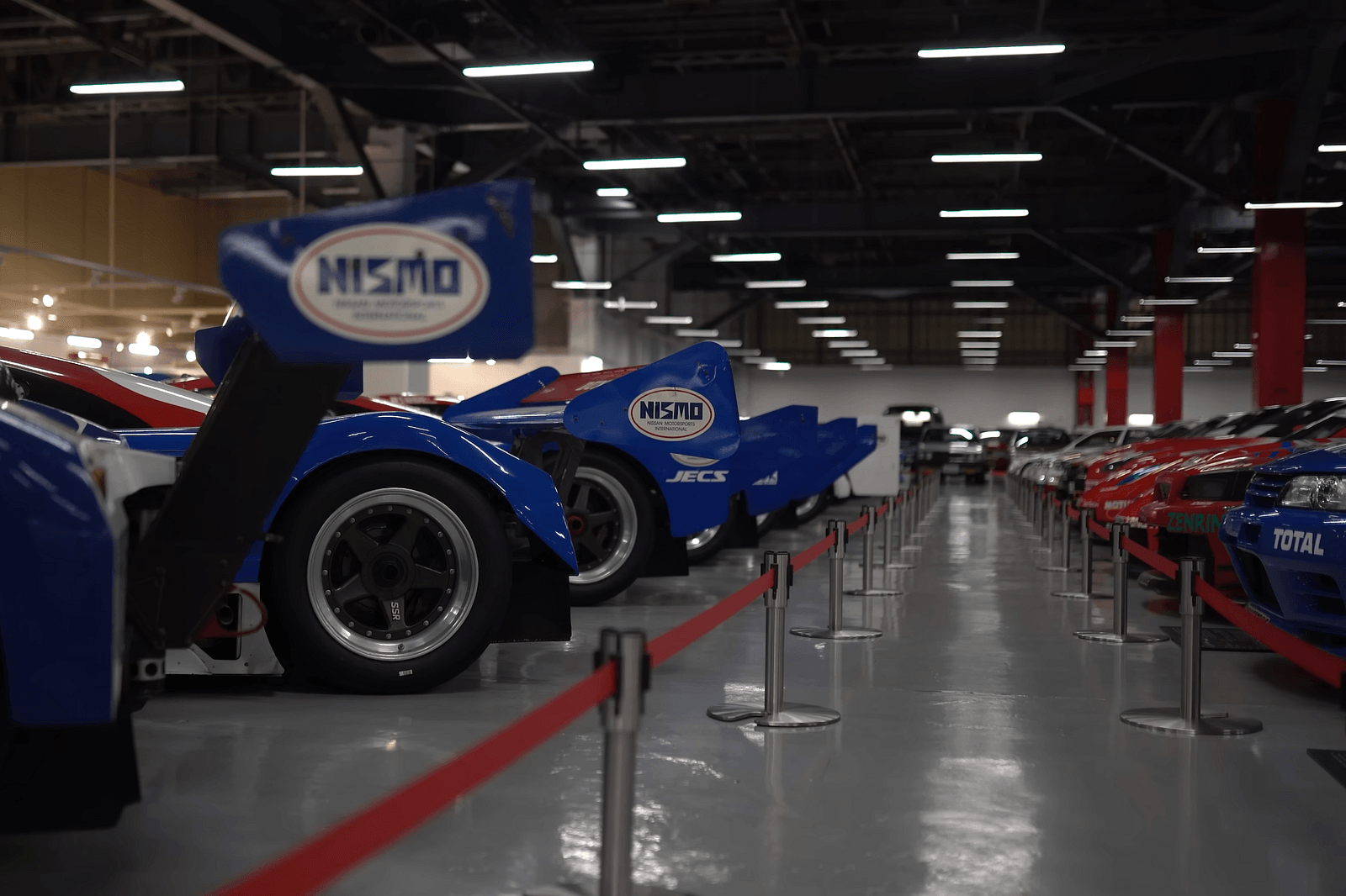 مجموعة سرية لسيارات نيسان في اليابان تضم كافة الطرازات التاريخية منذ تأسيس العلامة مجموعة سرية لسيارات نيسان في اليابان تضم كافة الطرازات التاريخية منذ تأسيس العلامة 4