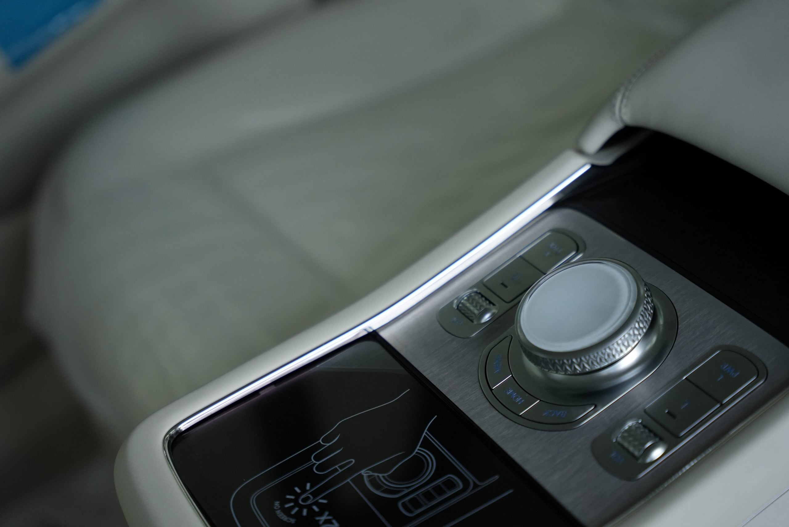 جينيسيس G90 2024 الجديدة بجميع الفئات والاسعار المتوفرة وابرز العيوب والمميزات جينيسيس G90 2024 الجديدة بجميع الفئات والاسعار المتوفرة وابرز العيوب والمميزات 49