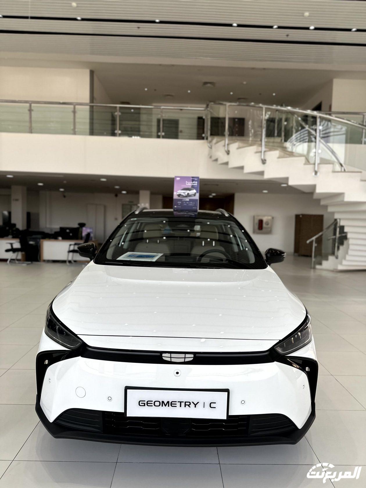 صور جيلي جيومتري سي 2024 بجودة عالية من الداخل والخارج والألوان المتوفرة مواصفات جيلي جيومتري سي 2024