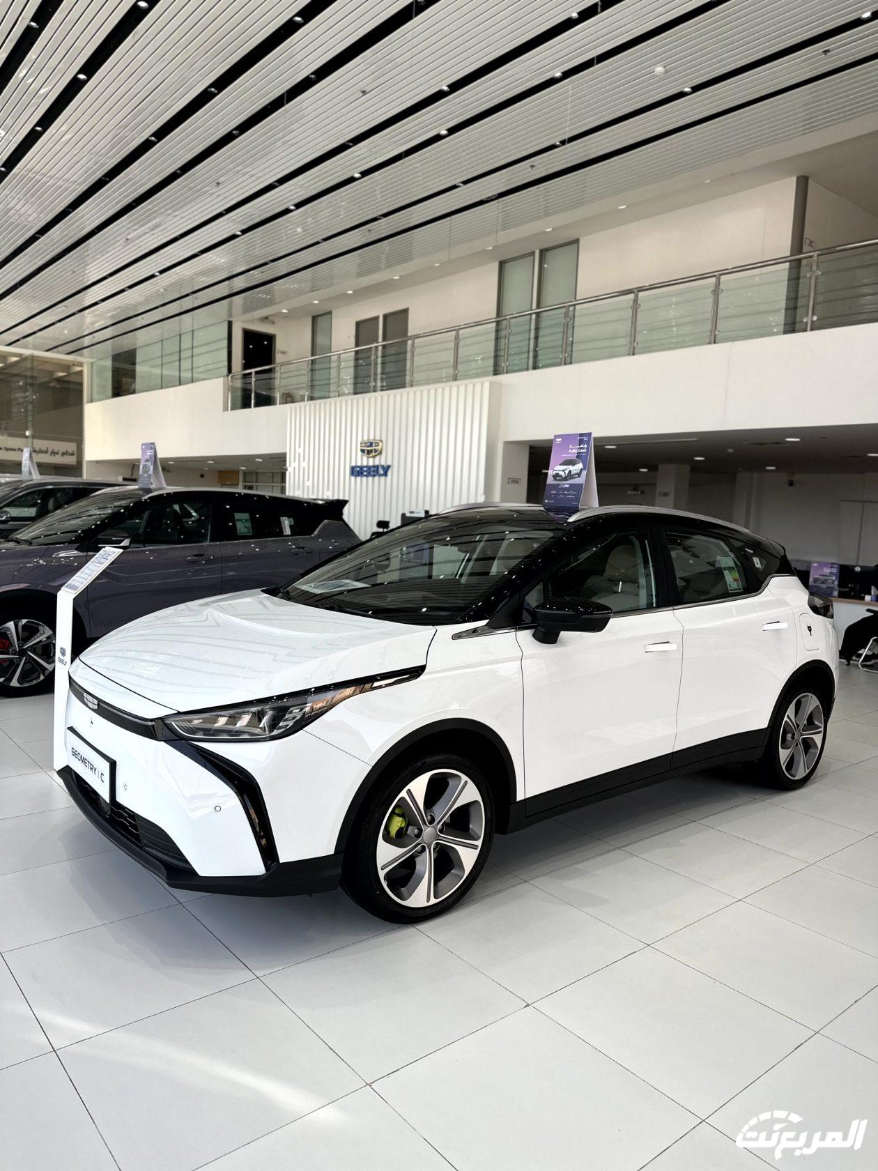 صور جيلي جيومتري سي 2024 بجودة عالية من الداخل والخارج والألوان المتوفرة صور جيلي جيومتري سي 2024 بجودة عالية من الداخل والخارج والألوان المتوفرة 25