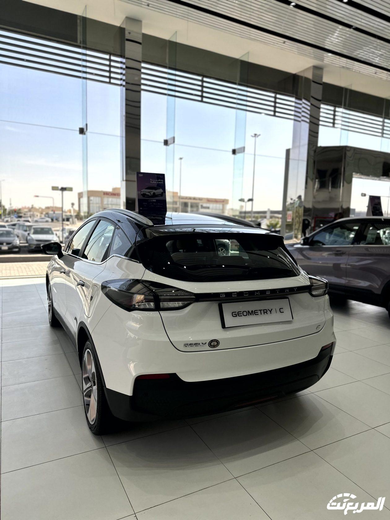 صور جيلي جيومتري سي 2024 بجودة عالية من الداخل والخارج والألوان المتوفرة مواصفات جيلي جيومتري سي 2024