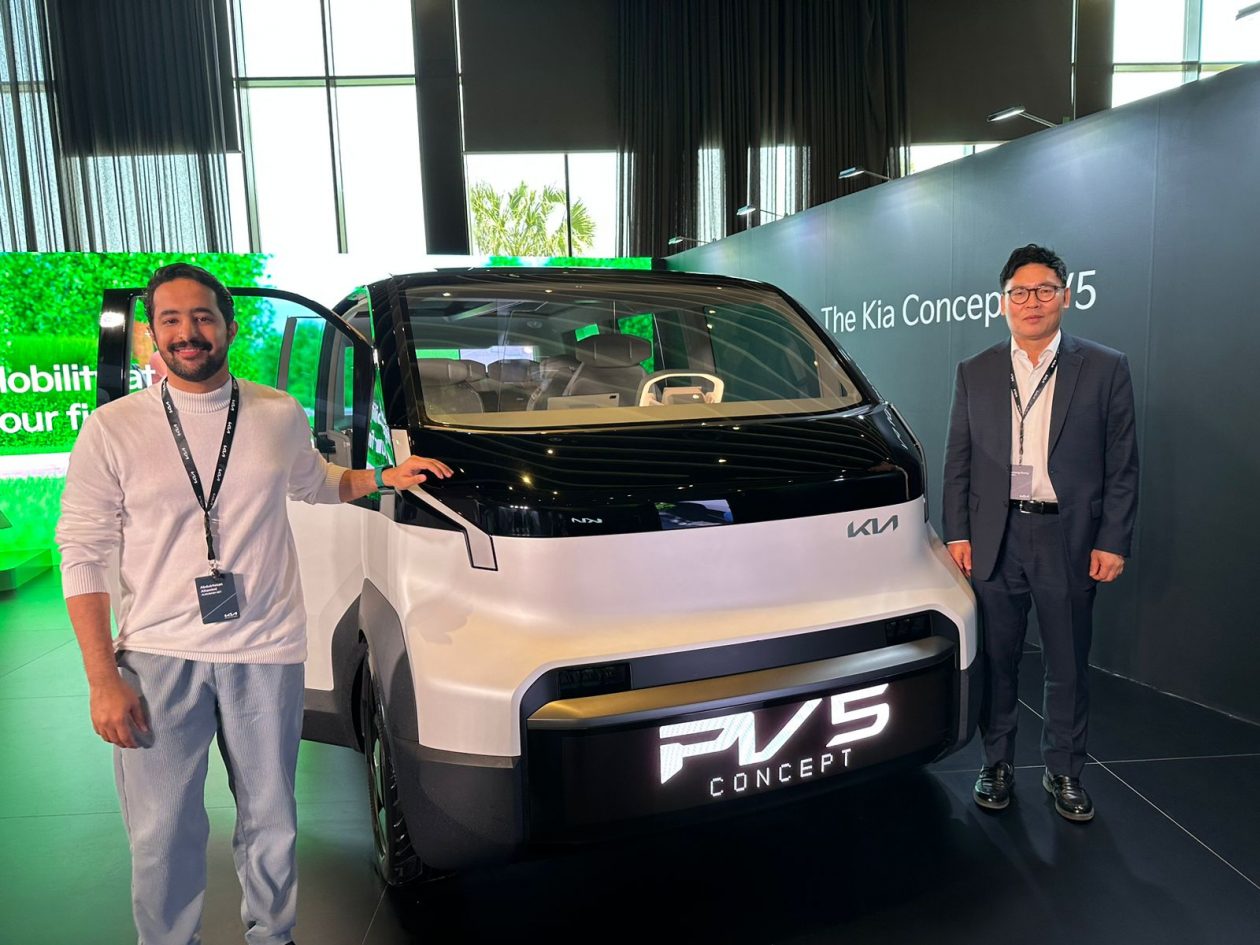 فان كيا الكهربائي الذي يغّير نصفه الخلفي لنقل الركاب أو البضائع يصل إلى السعودية بدايات 2026 فان كيا الكهربائي الذي يغّير نصفه الخلفي لنقل الركاب أو البضائع يصل إلى السعودية بدايات 2026 7