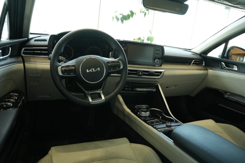 فئات كيا K5 2024 مع اسعارها وأبرز المواصفات والتقنيات لدى الوكيل فئات كيا K5 2024 مع اسعارها وأبرز المواصفات والتقنيات لدى الوكيل 98