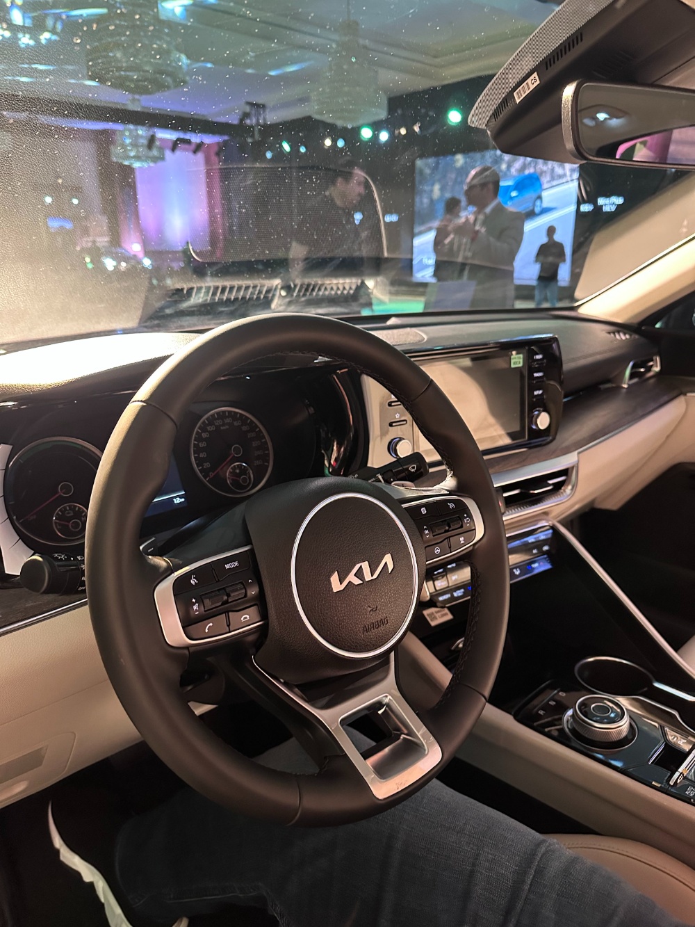 فئات كيا K5 2024 مع اسعارها وأبرز المواصفات والتقنيات لدى الوكيل فئات كيا K5 2024 مع اسعارها وأبرز المواصفات والتقنيات لدى الوكيل 103