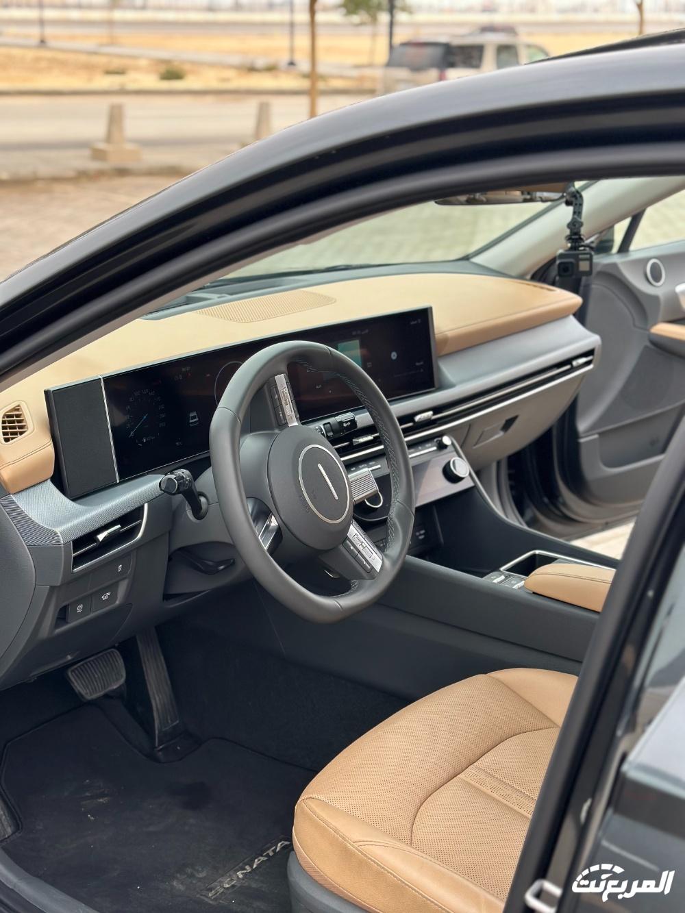 تجربة هيونداي سوناتا 2024..“مراجعة شاملة مع مواصفات المحرك والتجهيزات والأسعار” في السعودية تجربة هيونداي سوناتا 2024..“مراجعة شاملة مع مواصفات المحرك والتجهيزات والأسعار” في السعودية 11