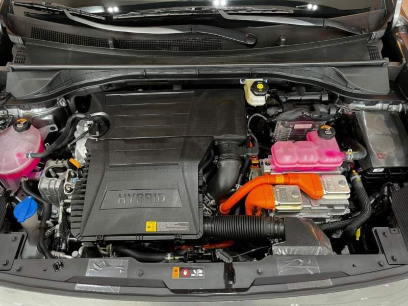 كيا-نيرو-بلس-10