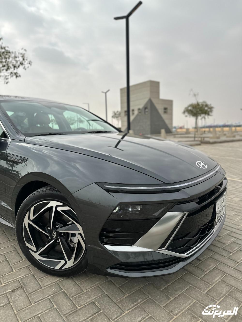 تجربة هيونداي سوناتا 2024..“مراجعة شاملة مع مواصفات المحرك والتجهيزات والأسعار” في السعودية تجربة هيونداي سوناتا 2024..“مراجعة شاملة مع مواصفات المحرك والتجهيزات والأسعار” في السعودية 27