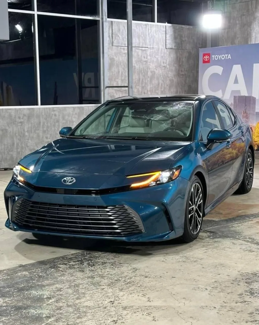 تويوتا كامري 2025 “هيمنة مستمرة لسيارة السيدان الأكثر شهرة”.. حلقة جديدة من #جديد_السيارات تويوتا كامري 2025 “هيمنة مستمرة لسيارة السيدان الأكثر شهرة”.. حلقة جديدة من #جديد_السيارات 1