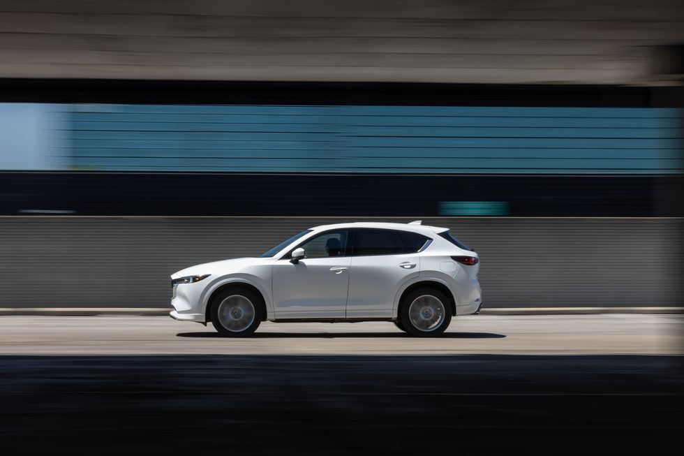 مازدا CX5 2024 الجديدة بجميع الفئات والاسعار المتوفرة وابرز العيوب والمميزات مازدا CX5 2024 الجديدة بجميع الفئات والاسعار المتوفرة وابرز العيوب والمميزات 20