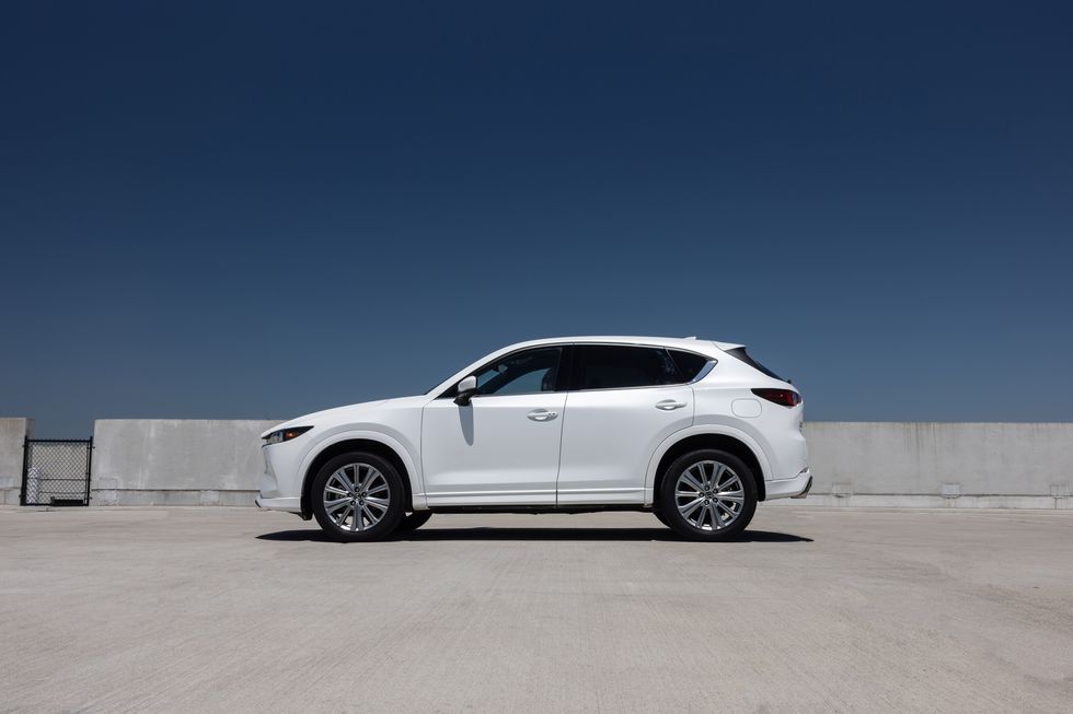 مازدا CX5 2024 الجديدة بجميع الفئات والاسعار المتوفرة وابرز العيوب والمميزات مازدا CX5 2024 الجديدة بجميع الفئات والاسعار المتوفرة وابرز العيوب والمميزات 28