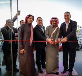 الوعلان للتجارة تفتتح مركزاً متكاملاً لعلامة رينو في الرياض، وتعلن عن خطط لافتتاح مراكز إضافية في جدة والدمام 